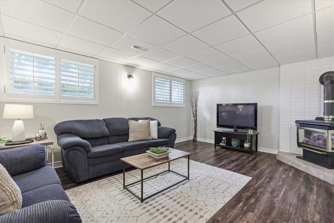545 PARKSIDE Crescent