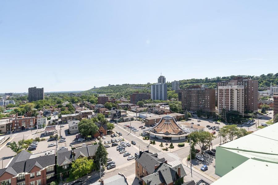 135 JAMES Street S|Unit #714