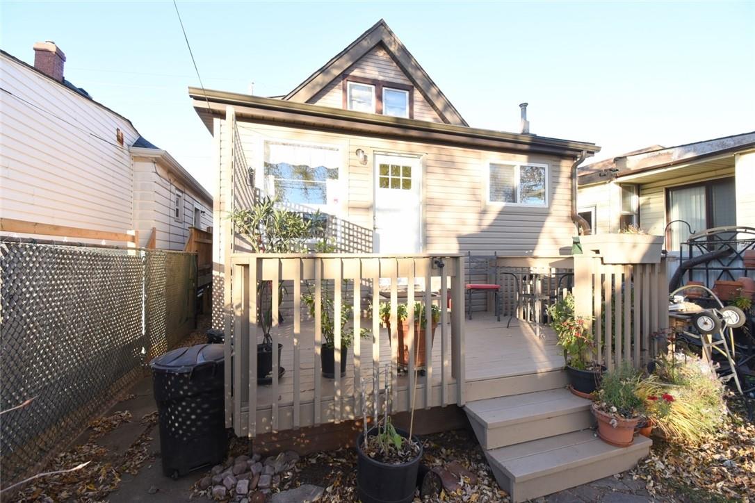 92 NEWLANDS Avenue