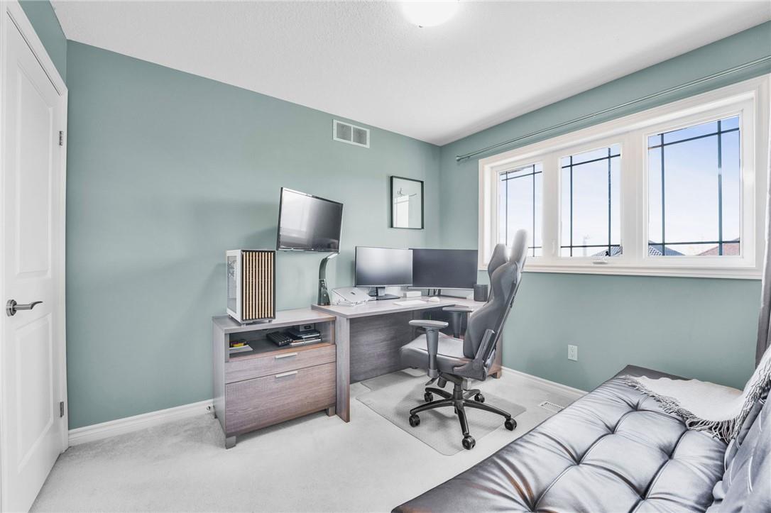 146 Kemp Crescent