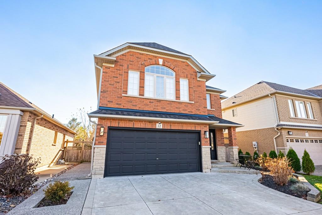 12 WILLS Crescent