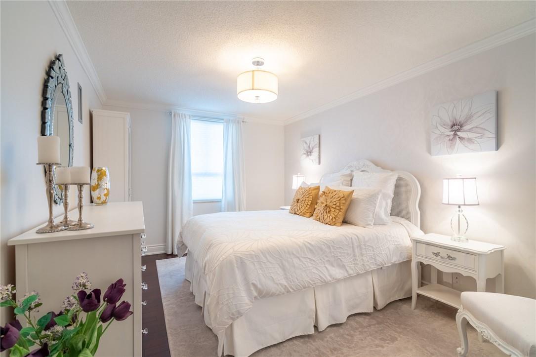 5280 Lakeshore Road|Unit #1212