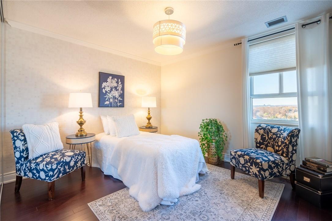 5280 Lakeshore Road|Unit #1212