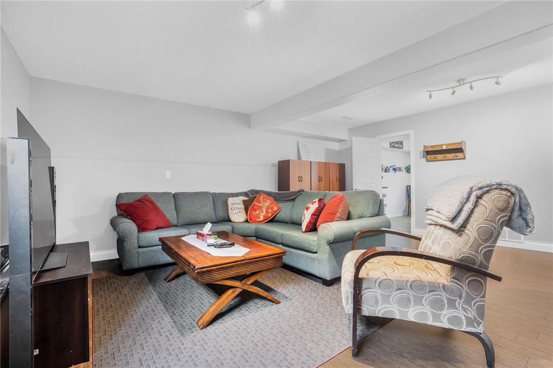 7 Oneida Drive