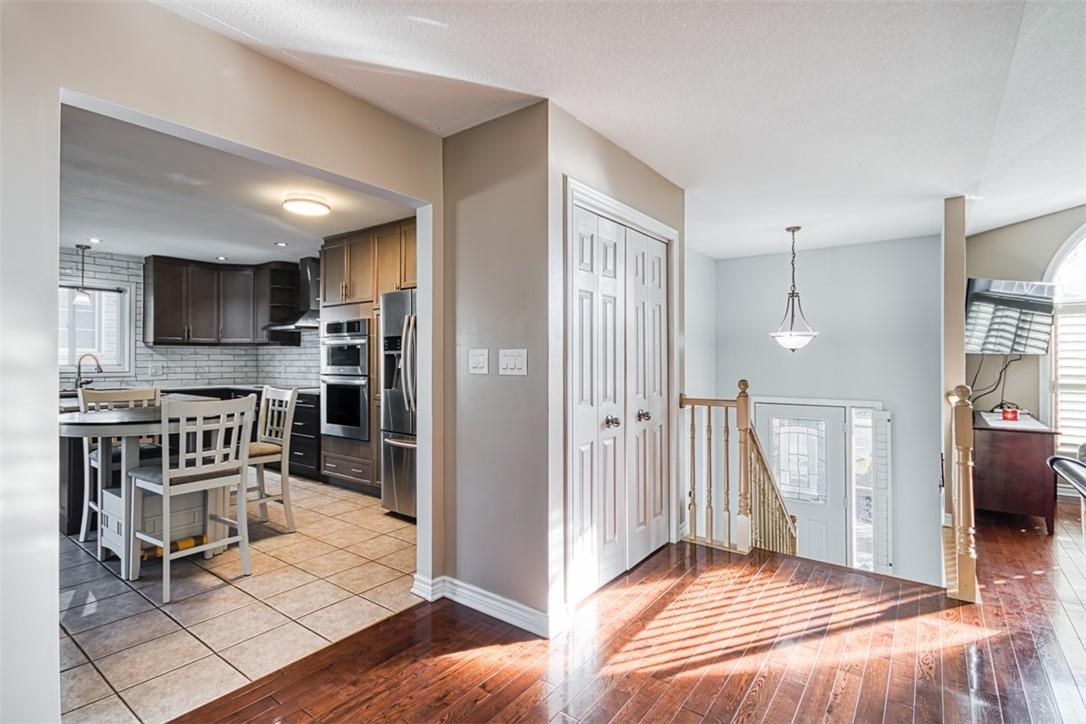 8097 Woodsview Crescent