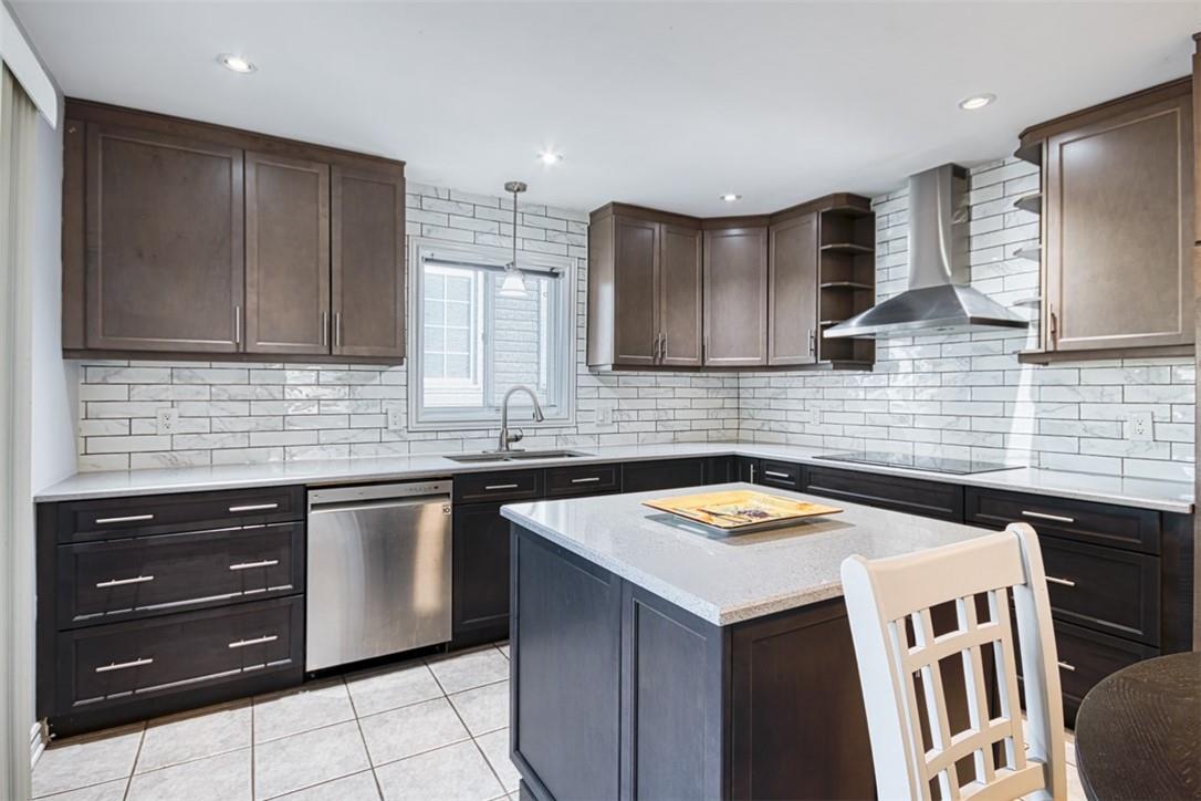 8097 Woodsview Crescent