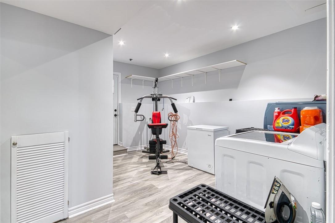 8097 Woodsview Crescent