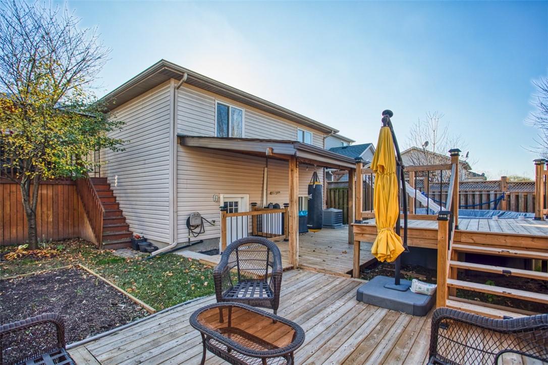 8097 Woodsview Crescent