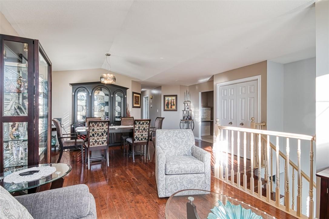 8097 Woodsview Crescent