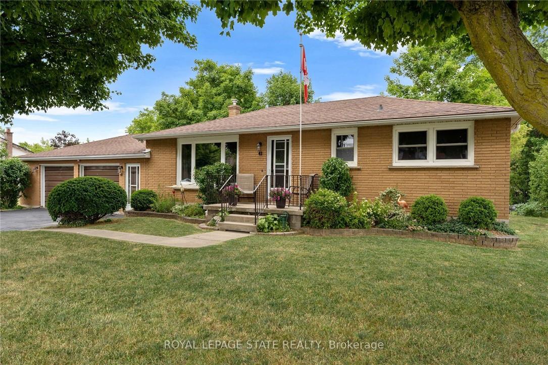 41 LECKIE Avenue