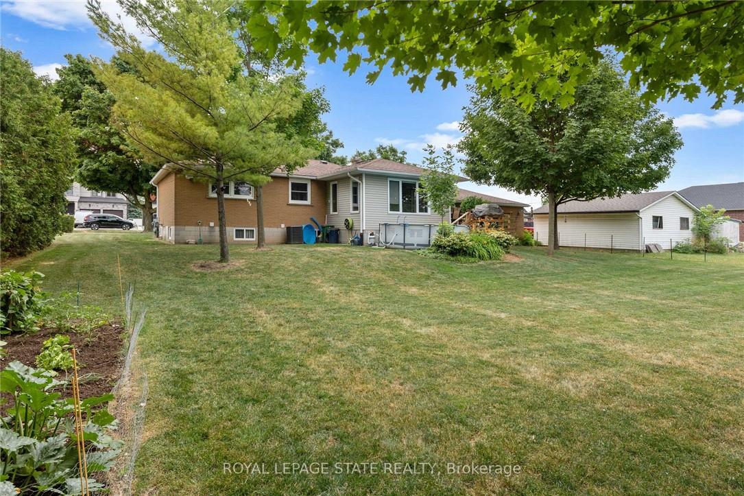 41 LECKIE Avenue