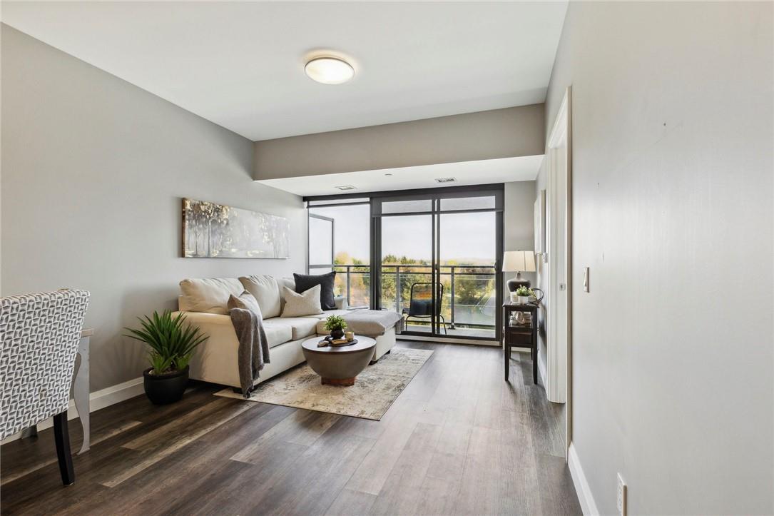 332 Gosling Gardens|Unit #407