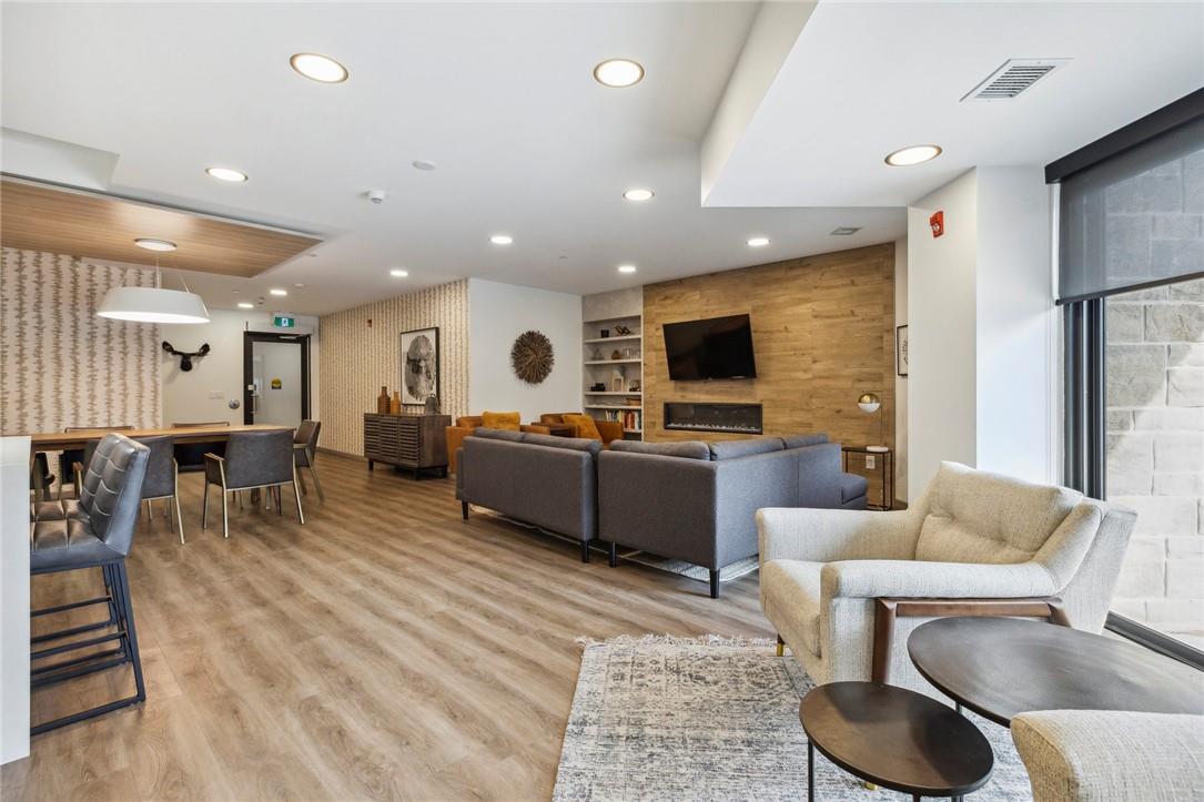 332 Gosling Gardens|Unit #407