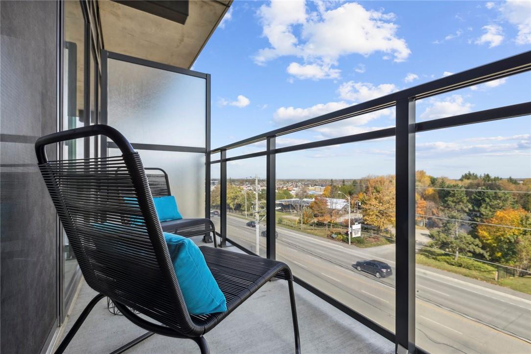 332 Gosling Gardens|Unit #407