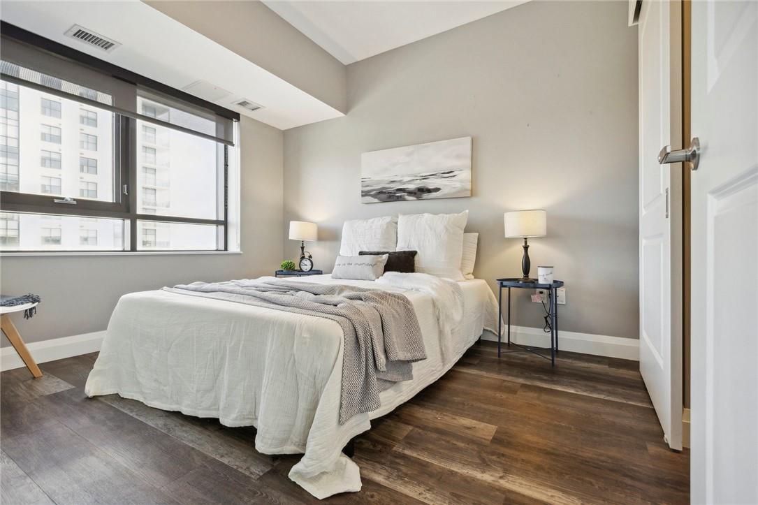 332 Gosling Gardens|Unit #407
