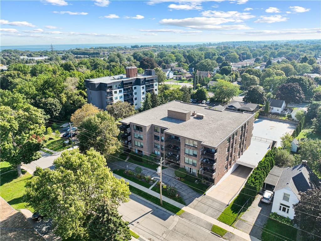 28 ROBINSON Street N|Unit #403