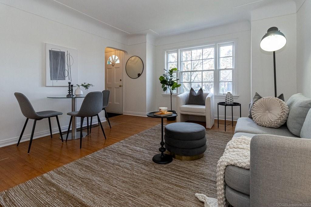 156 BOND Street N