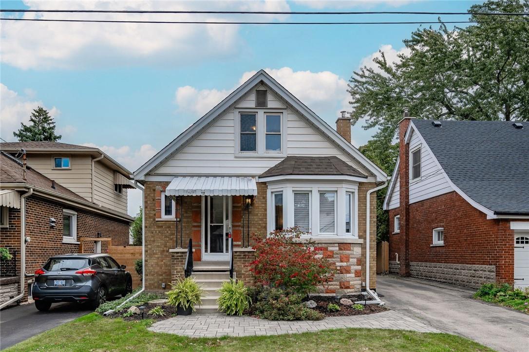33 Wavell Avenue|Unit #UPPER