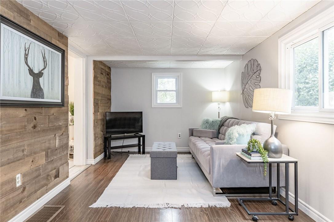 33 Wavell Avenue|Unit #UPPER