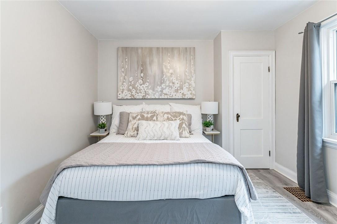 33 Wavell Avenue|Unit #UPPER