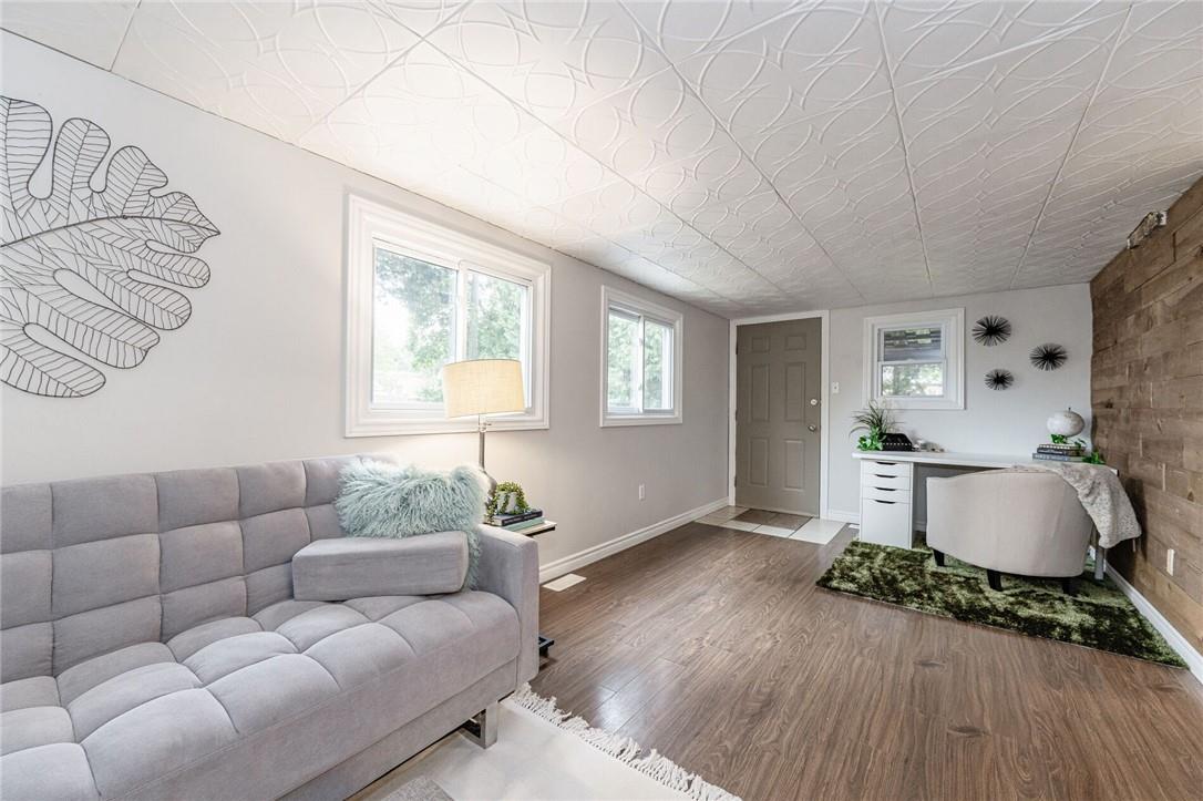 33 Wavell Avenue|Unit #UPPER