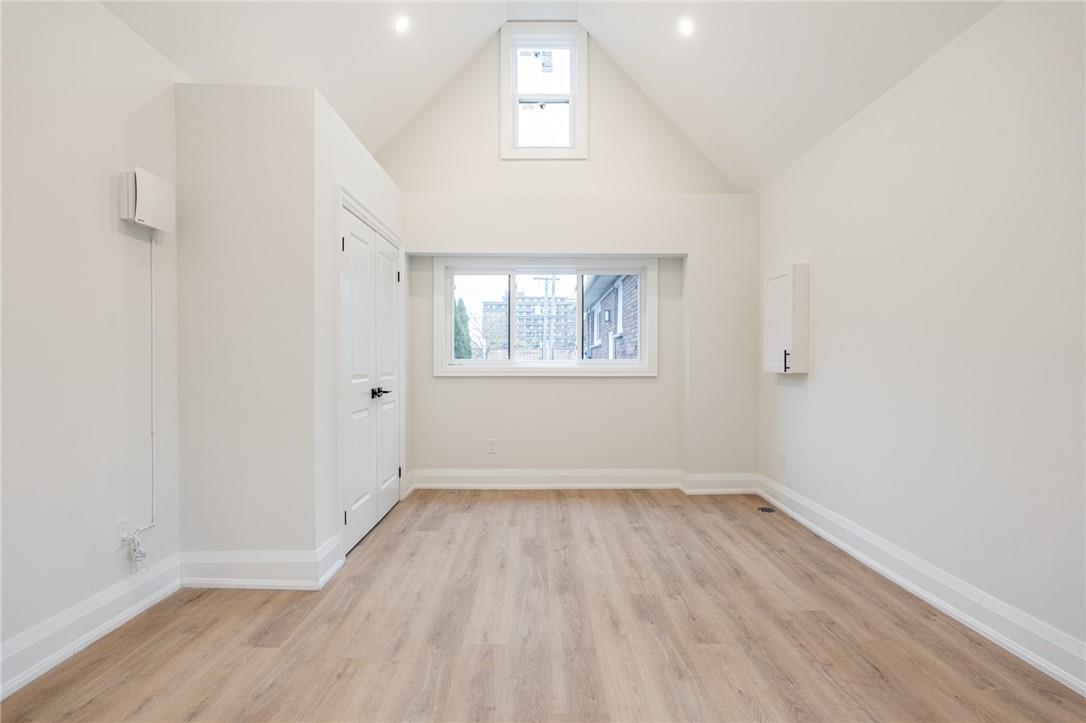 10 CALEDON Avenue|Unit #3