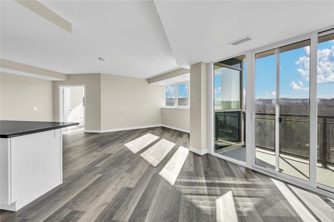 2750 King Street E|Unit #706