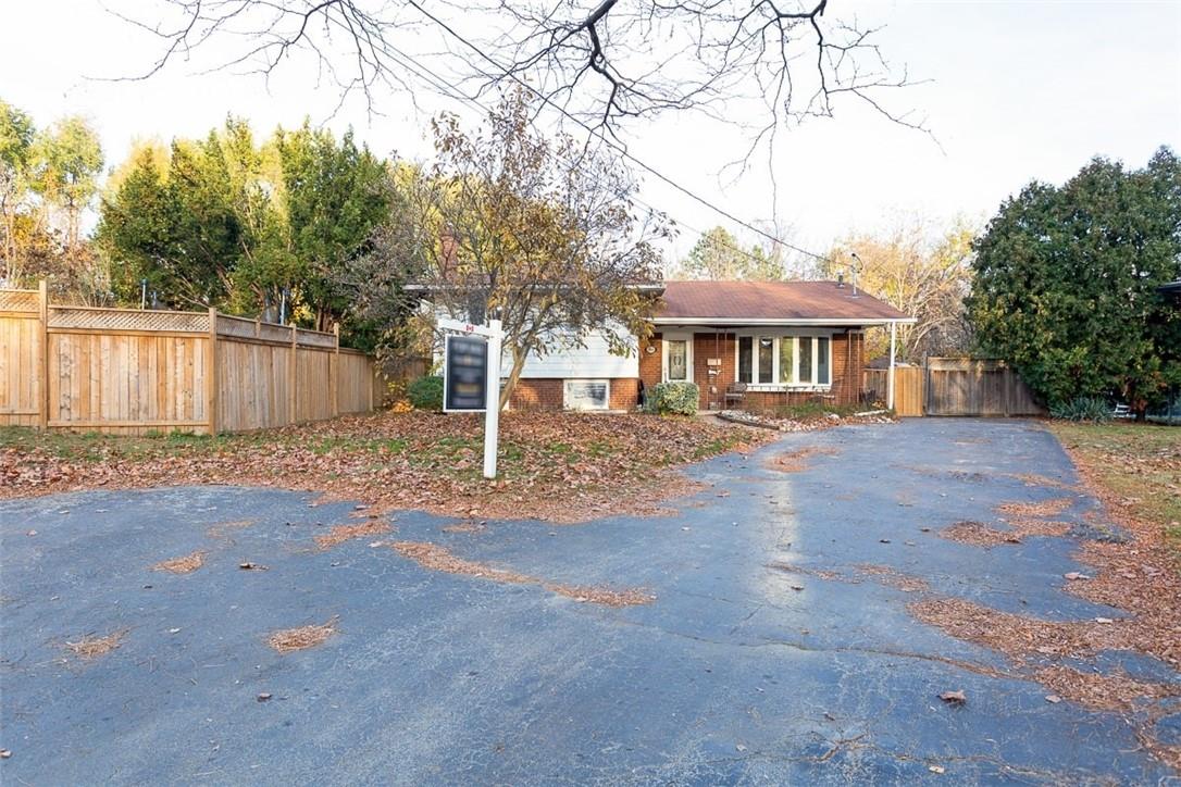 1044 Marley Crescent
