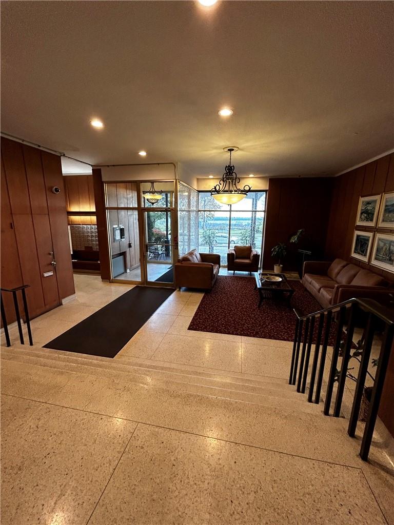 222 Concession Street|Unit #406