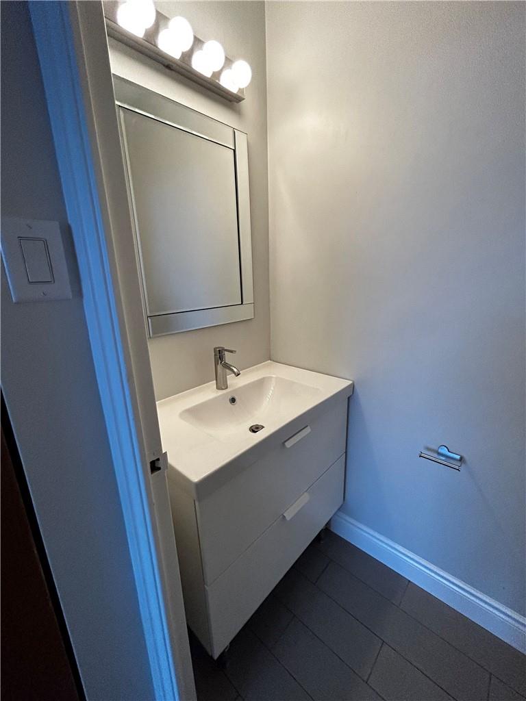 222 Concession Street|Unit #406