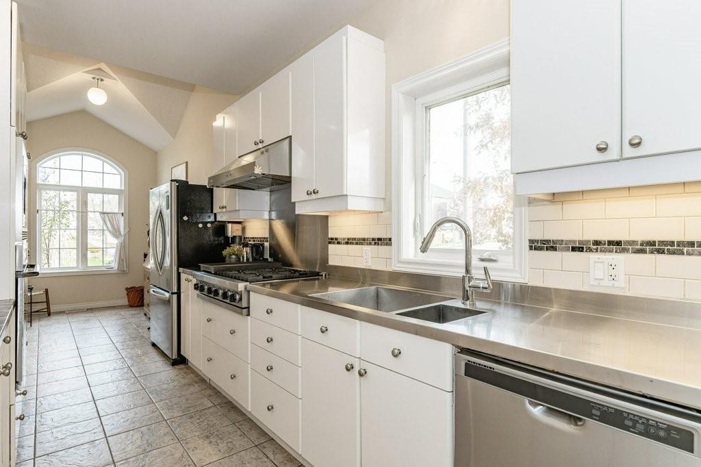 3 Gatewood Court