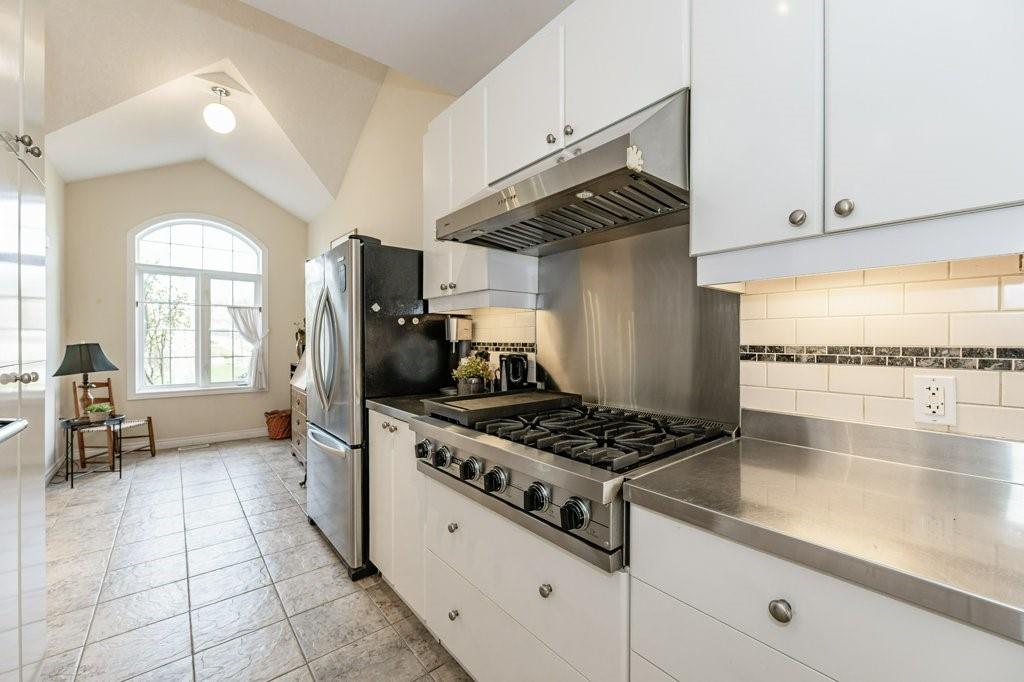 3 Gatewood Court
