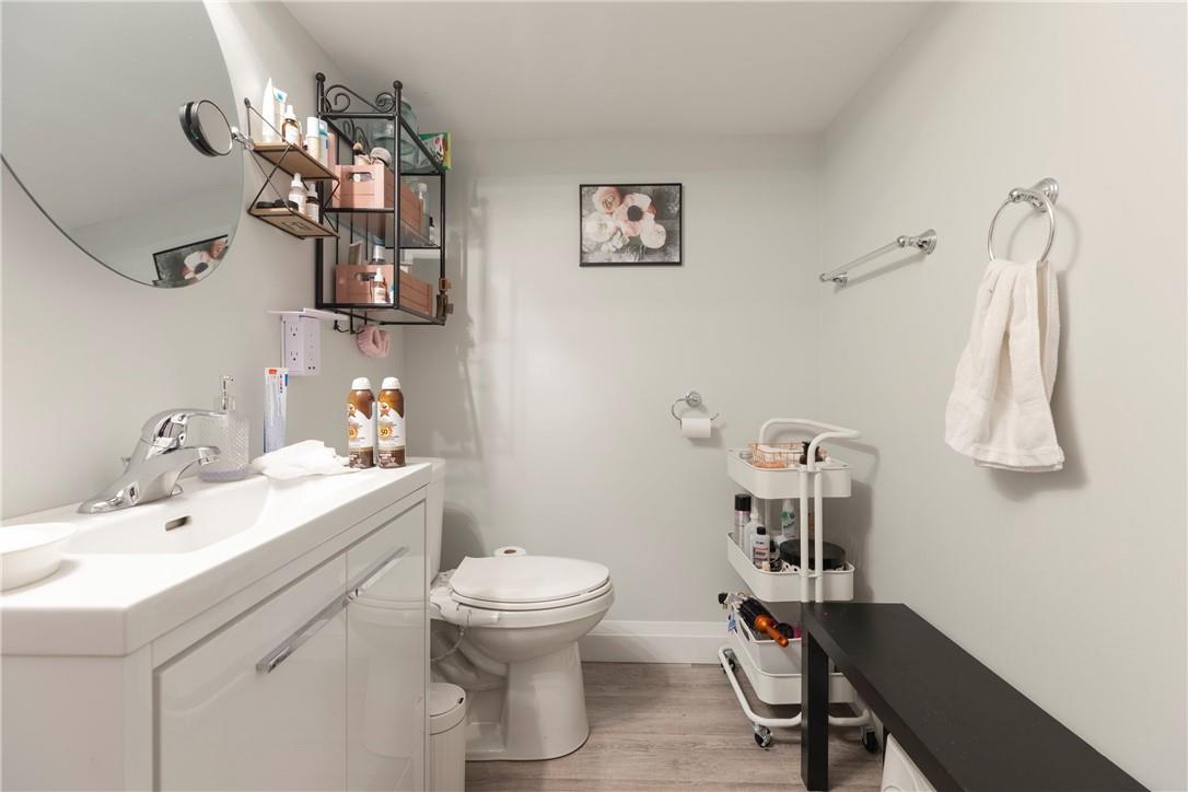 10 BUCKINGHAM Drive|Unit #LOWER