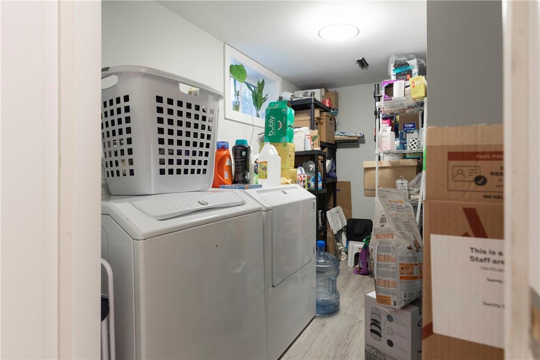 10 BUCKINGHAM Drive|Unit #LOWER