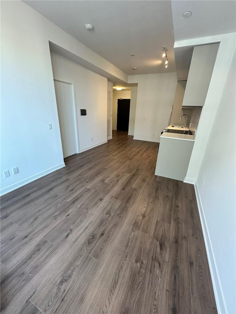 405 DUNDAS Street W|Unit #316