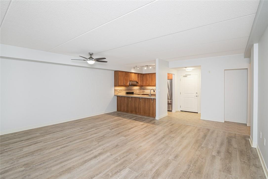 56 KERMAN Avenue|Unit #109