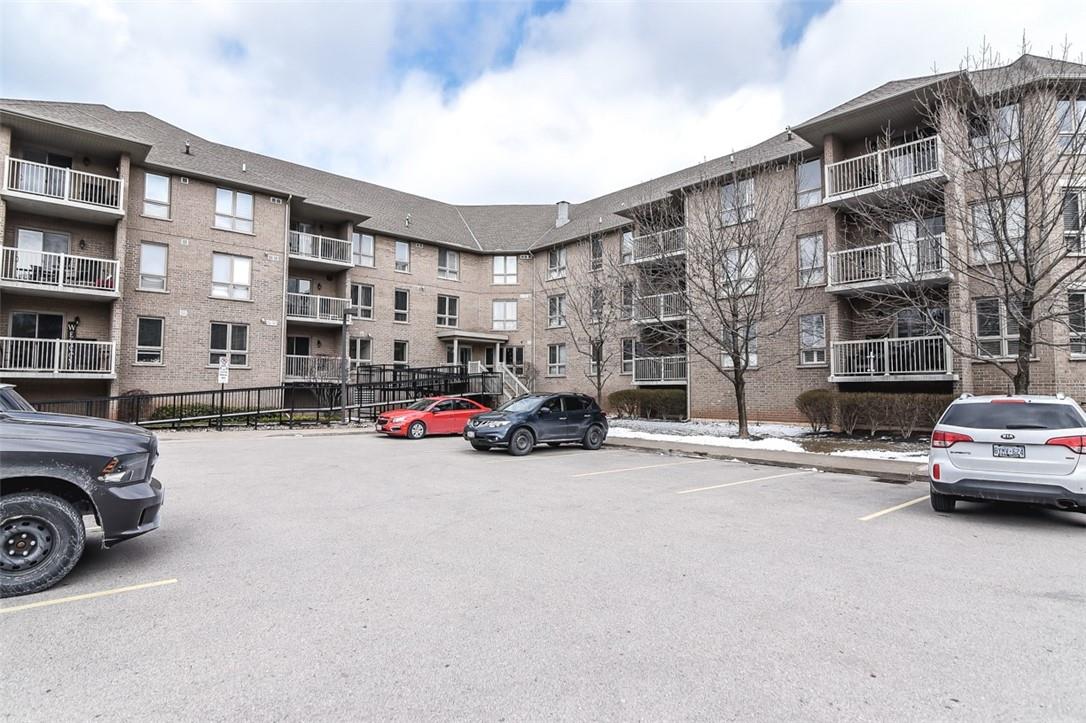 56 KERMAN Avenue|Unit #109