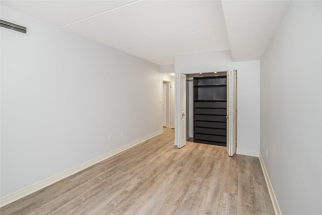 56 KERMAN Avenue|Unit #109