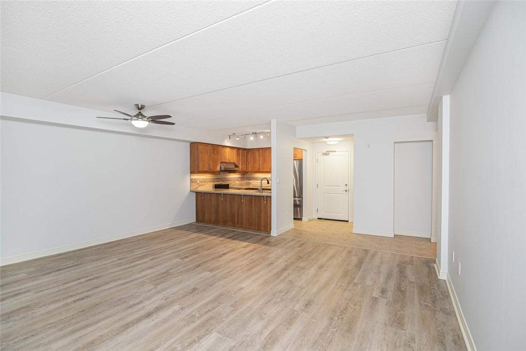 56 KERMAN Avenue|Unit #109