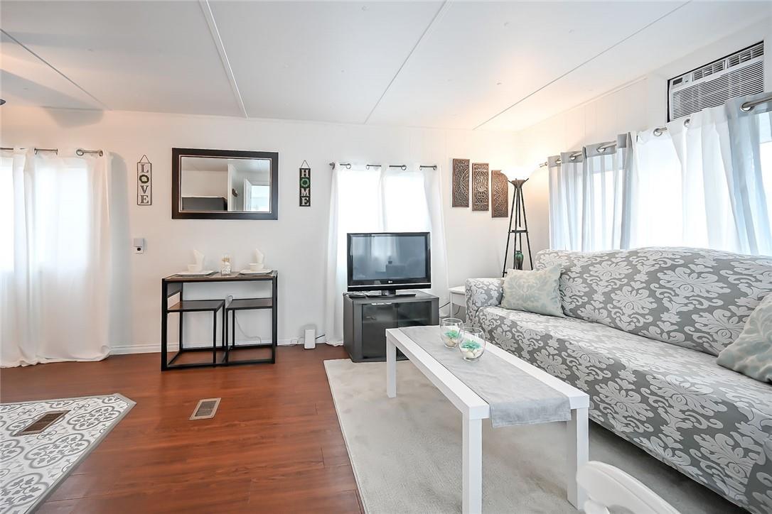 2189 Dundas Street|Unit #84