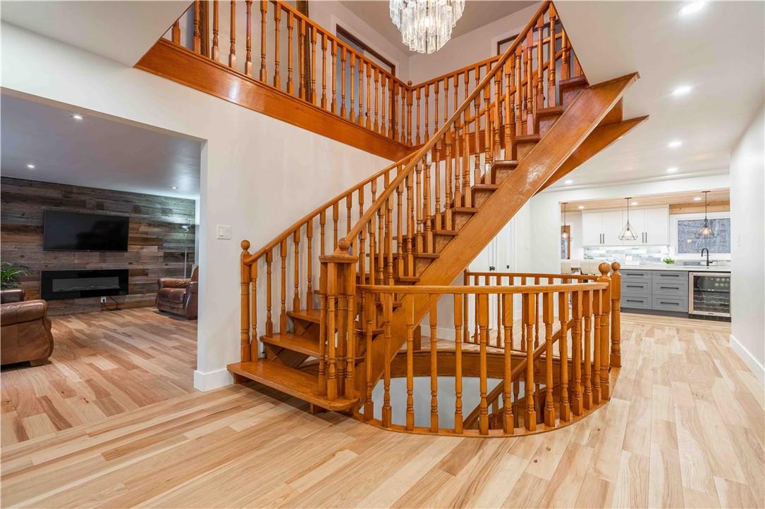 6 Goldcrest Drive