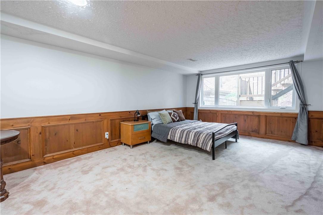 6 Goldcrest Drive