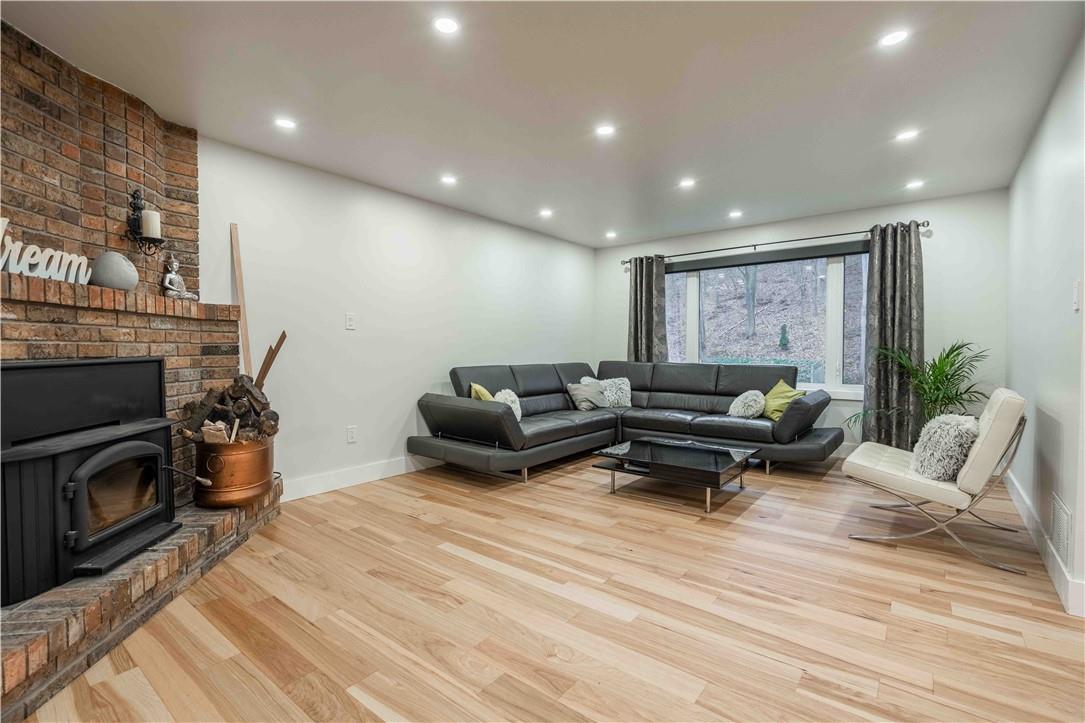 6 Goldcrest Drive