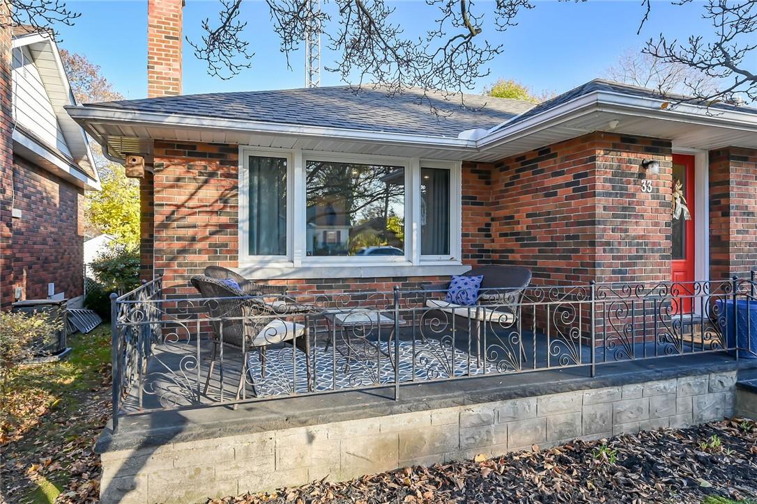 33 DUDHOPE Avenue