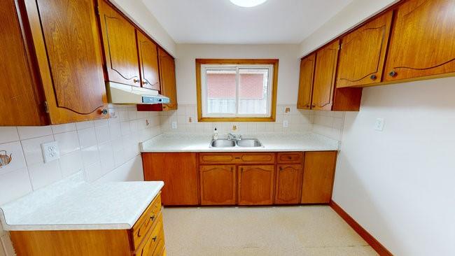 25 PARKLANDS Drive