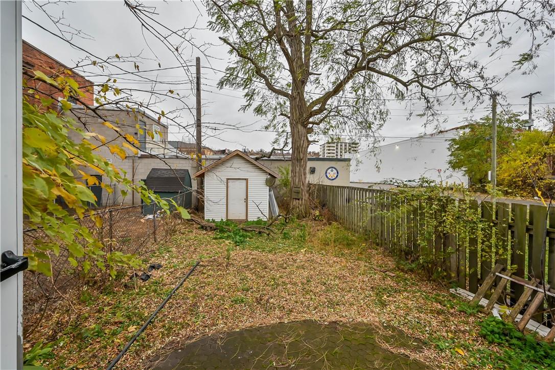 564 KING Street E
