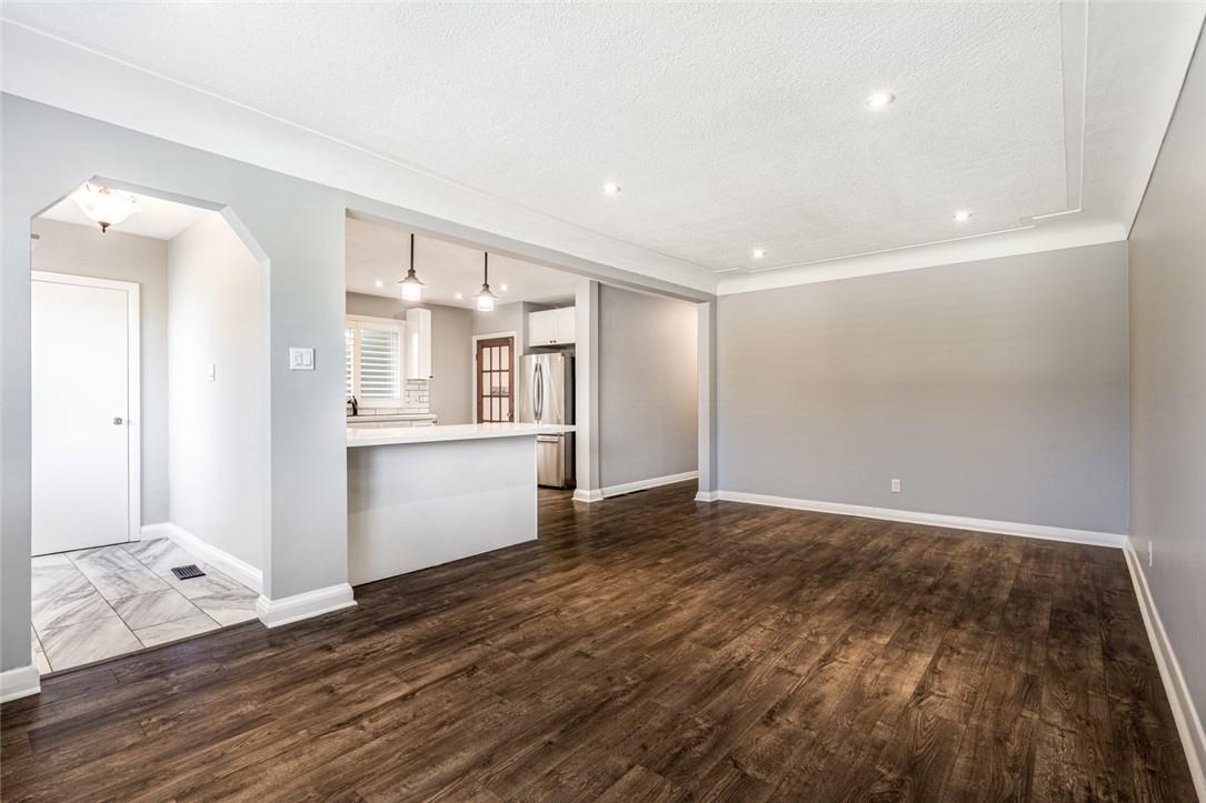 116 Mcelroy Road E|Unit #UPPER