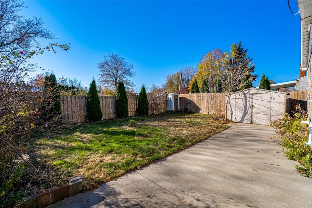 116 Mcelroy Road E|Unit #UPPER
