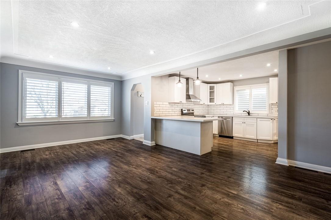 116 Mcelroy Road E|Unit #UPPER