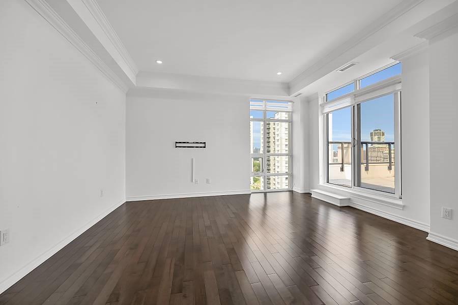 81 ROBINSON Street|Unit #1106